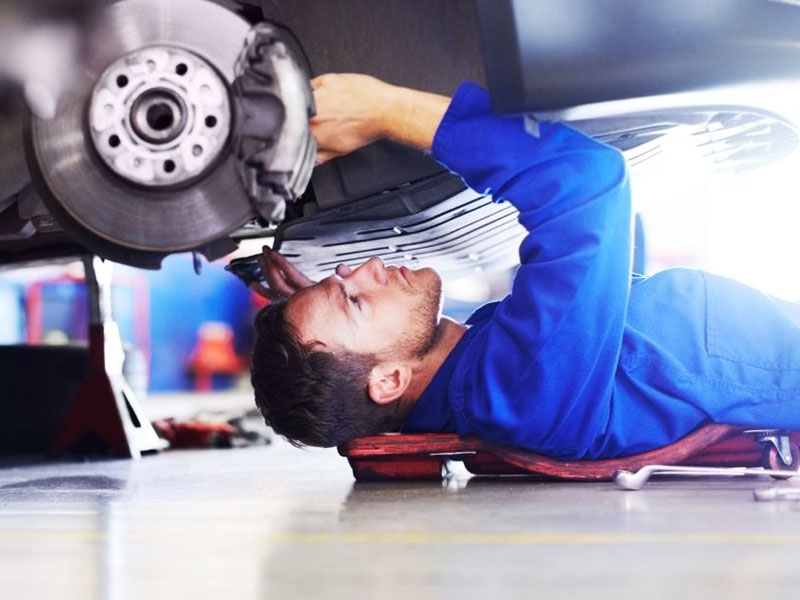 Small Business Micheal Green Body Works needed a logo design, branding and website design to market their new garage in Congleton Cheshire.  Liquidigloo created a new brand design for the company and published a modern website design to launch the business. 